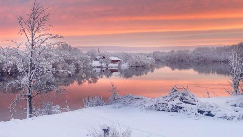 Winter's Radiant Reflection