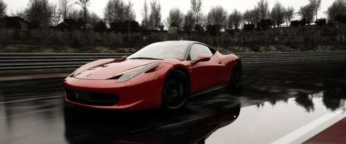 Ferrari 458 in the rain on the Ring