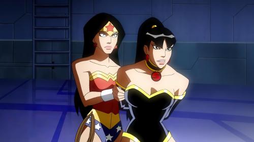 Wonder Woman vs Super Woman