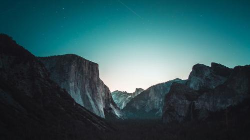 Cropped version of the Yosemite at Night photo to fit better on screens