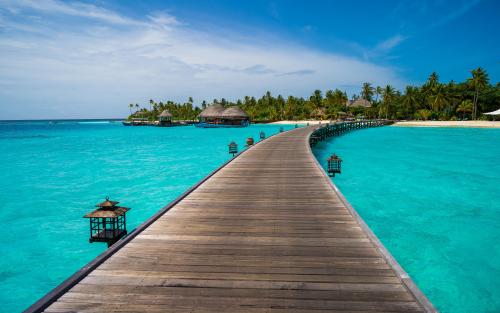 Beaches in the Maldives  ~3MB Wallpaper