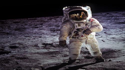 Astronaut on the Moon