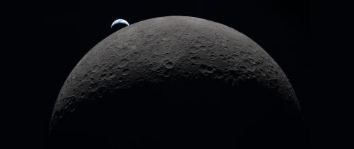 I Extended the "Earthrise" Picture from Artemis II