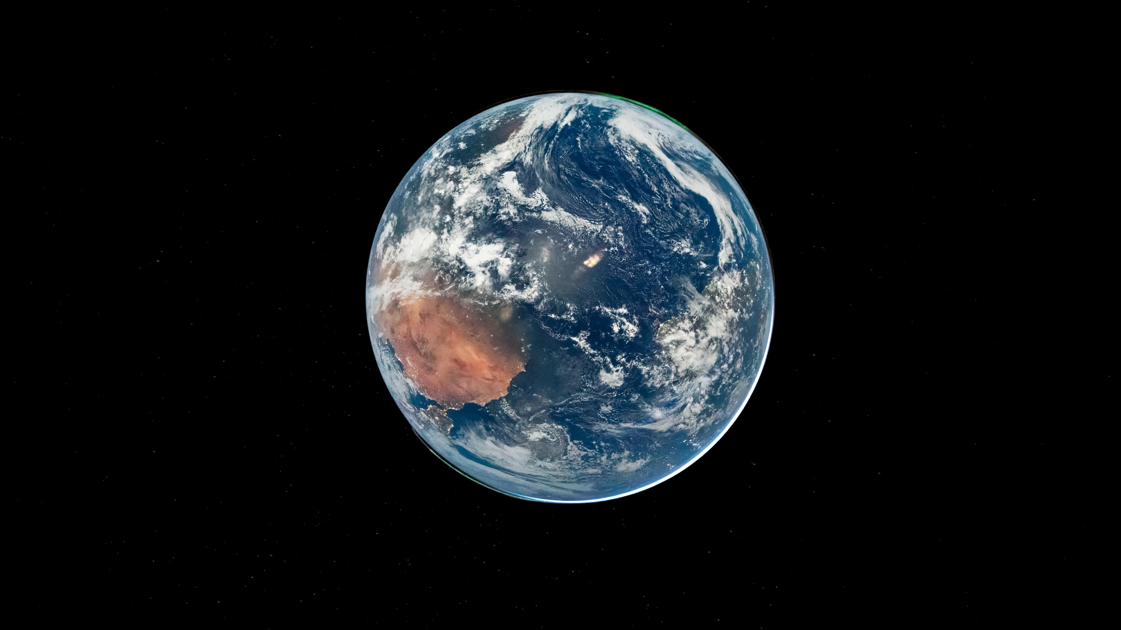 Earth for 4K OLED