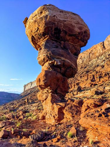 Balanced rock, Moab, Utah, USA