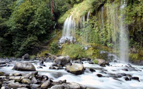 Mossbrae Falls