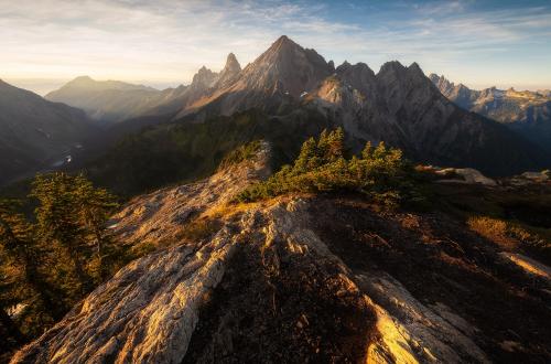 Beautiful golden hour in the North Cascades, Washington