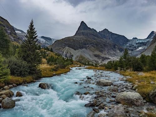 Mont Mine Glacier in Switzerland  - IG: @glacionaut