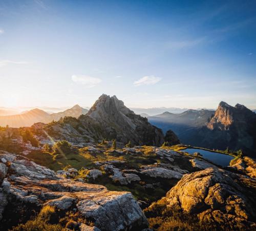 Mornings in the Washington alpine