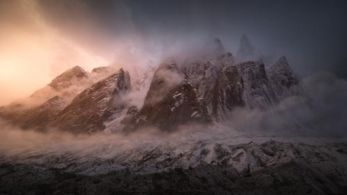 The Karakoram Range [2048x1152] 