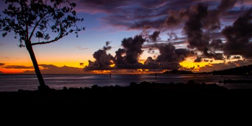 I captured the Sunset at Maunalua Bay Beach Park, Hawaii