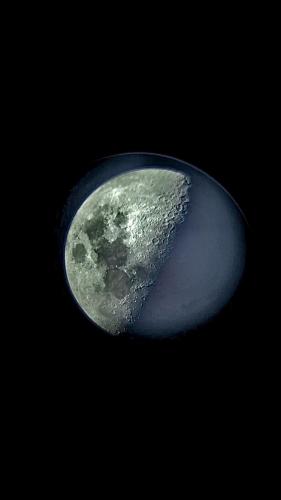 Clear pic of the moon