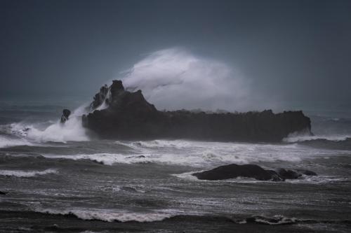 Steamboat Rock near Cape Mendocino, Northern California Battles 75+mph winds during the Bomb Cyclone that passed through Wednesday.