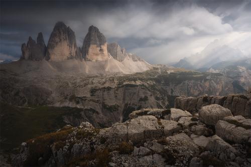 Rays of light over the Dolomites  IG: @yuriygarnaev