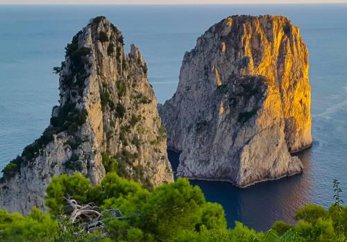 Faraglioni rocks, Capri, Italy 🇮🇹 🇮🇹