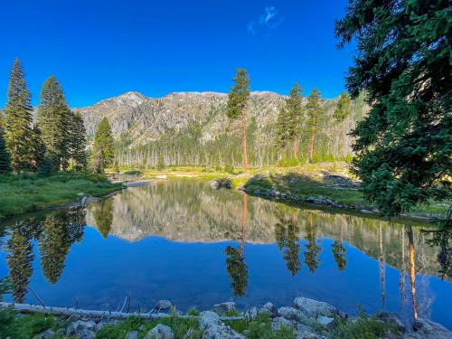 A moment of reflection at an Idaho river bend