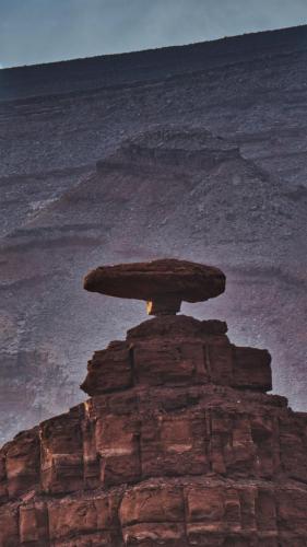 Mexican Hat Rock , UTAH