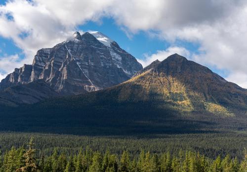 Morants Curve - Banff National Park, Alberta, Canada