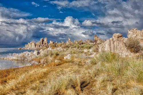 Mono Lake Tufa Grass &amp; Sky [4000X2667]