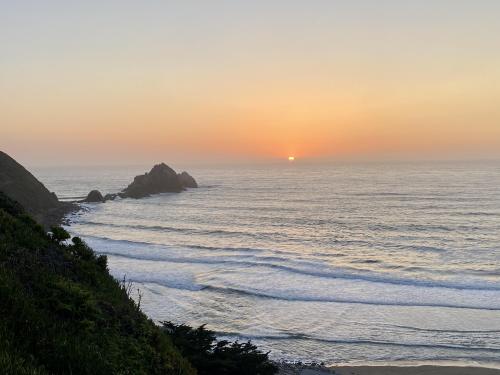 Last glimpse of sunset, Pacifica, CA