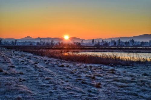 Todays sunrise in Turner, Oregon