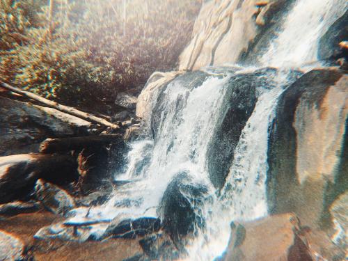 picture of laurel falls waterfall in smoky mountains national park