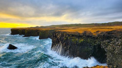 Arnarstapi Cliff Viewpoint, Iceland