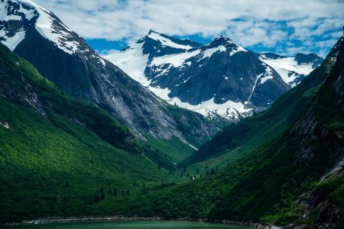 ALASKA PEAKS.  3936X2620