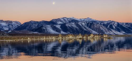 Mono Lake - Sierra Moonset, Pastel Pre-Dawn [3200X1490]