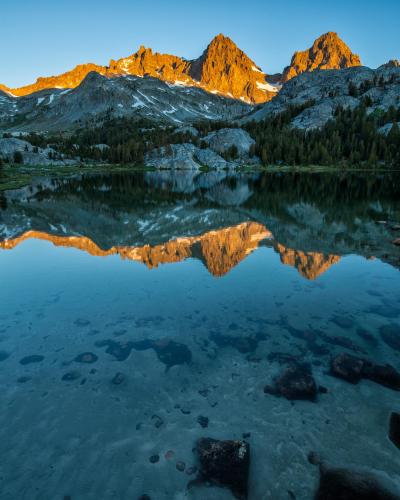 Morning alpenglow in the Sierra Nevada wilderness  @paco_siller