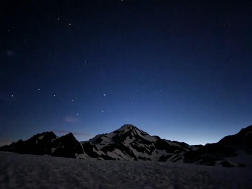 First light over Glacier Peak