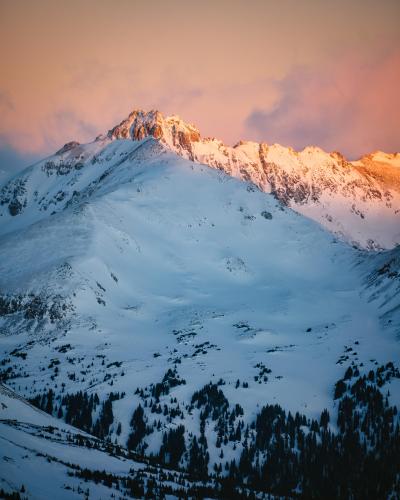 Winter sunrise hiking in Colorado, Loveland Pass, Colorado. {OC}