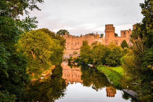 Autumn scenes at Warwick Castle