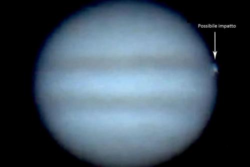Snapshot of the video of the impact on Jupiter on March 17, 2016, taken by an Austrian amateur astronomer in Modling .