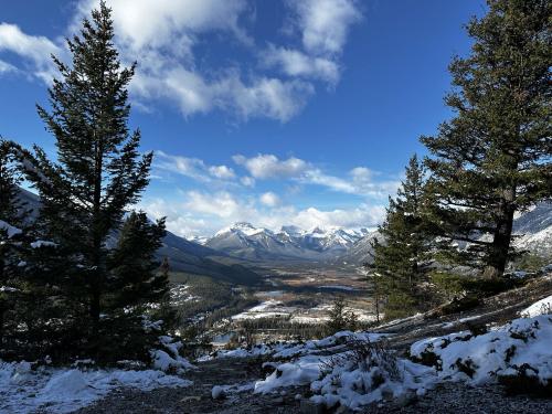 Tunnel Mountain, Banff, AB