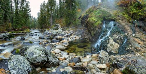 The waterfall pool at Jerry Johnson Hot Springs, Idaho