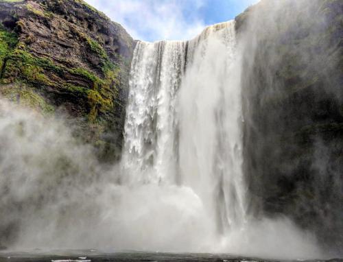 Skógafoss, Iceland  @cg_carrots