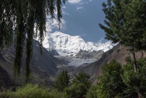 Rakaposhi Mountain, Pakistan  ig : kalabaz_