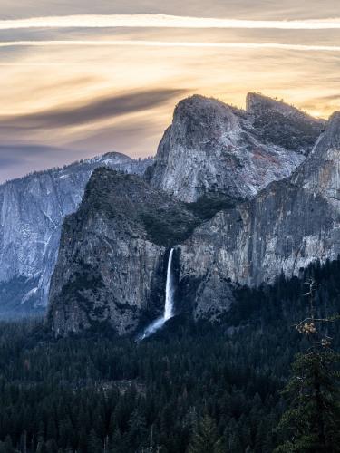 A rather moody Yosemite sunrise