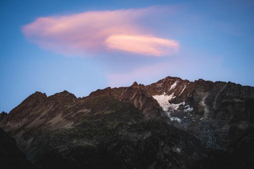 A glacial sunset in Switzerland  @transienttrekker