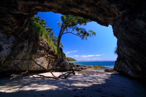 Sea Cave, Murrays Beach, Booderee NP, Jervis Bay, Australia