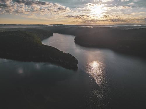 Summersville Lake, West Virginia  2000 x 1500