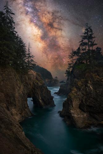 Milky Way core shining bright on the Oregon Coast