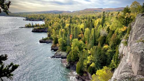 North shore of Lake Superior, Minnesota  4032 x 2268