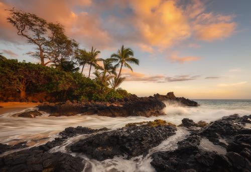 Tropical paradise sunset on Maui, Hawaii