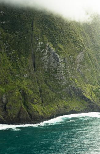 The tallest sea cliffs in the world, Molokai's north shore, Hawaii