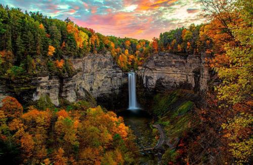 Taughannock Falls in the Finger Lakes Region  1000 x 650