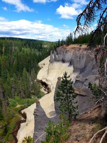 The Pinnacles Overlook in Crater Lake National Park, Oregon