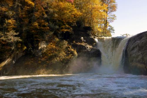 Elk River Falls, North Carolina, US