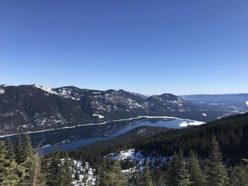  Kachess Lake, Washington, US []
